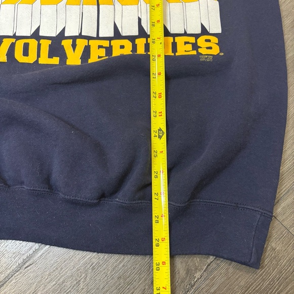 Vintage HVYWT Michigan Wolverines Sweatshirt Size M Made In USA Crew Neck Mascot - Picture 4 of 6